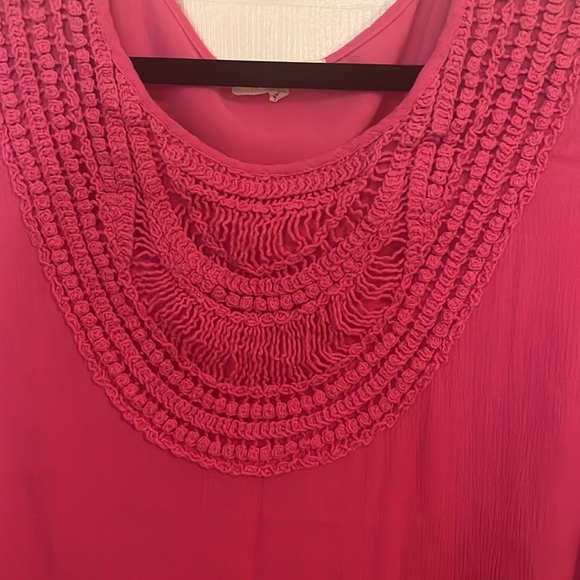 Beautiful Pink top - Picture 2 of 6